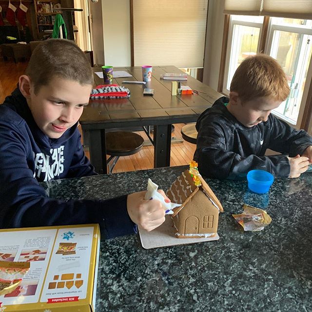 Intense gingerbread house building